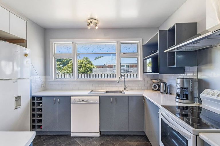 Photo of property in 76 High Street, Southbridge, 7602