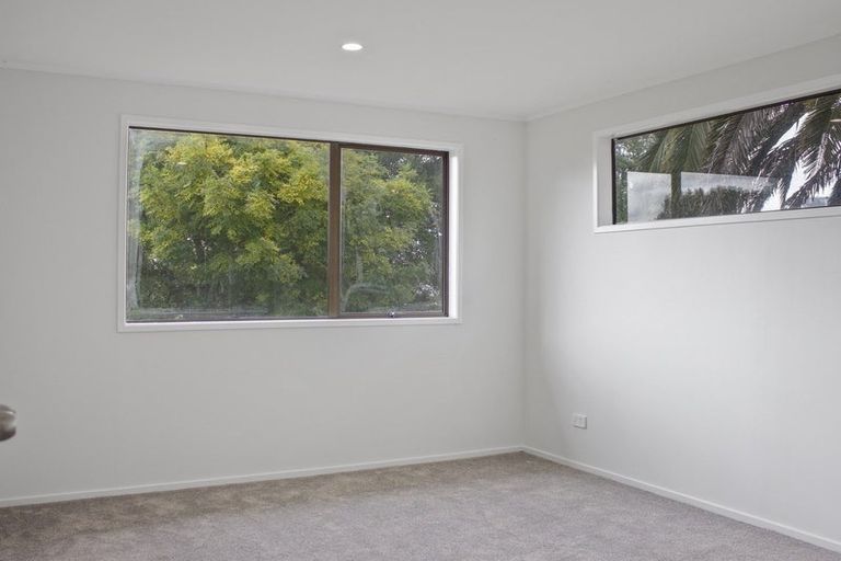 Photo of property in 30 Mcquarrie Avenue, Wattle Downs, Auckland, 2103