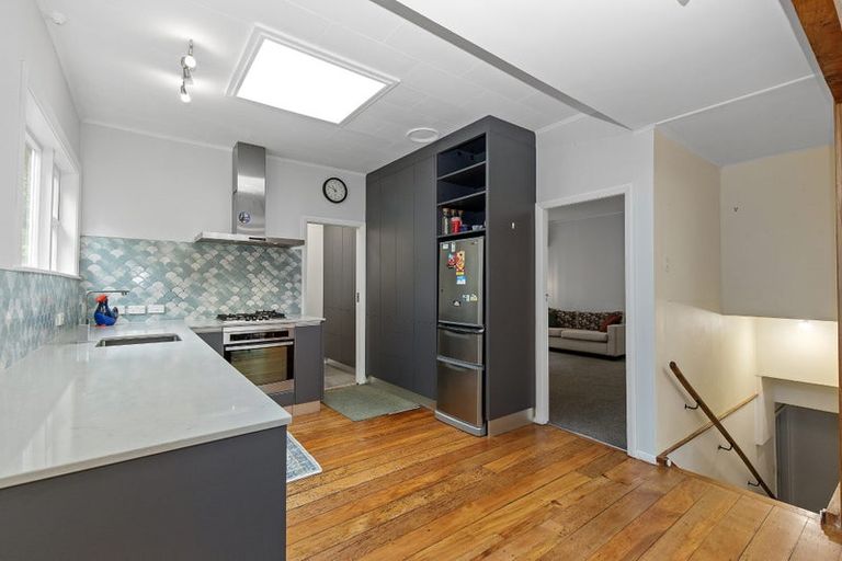 Photo of property in 35 Wyndham Road, Pinehaven, Upper Hutt, 5019