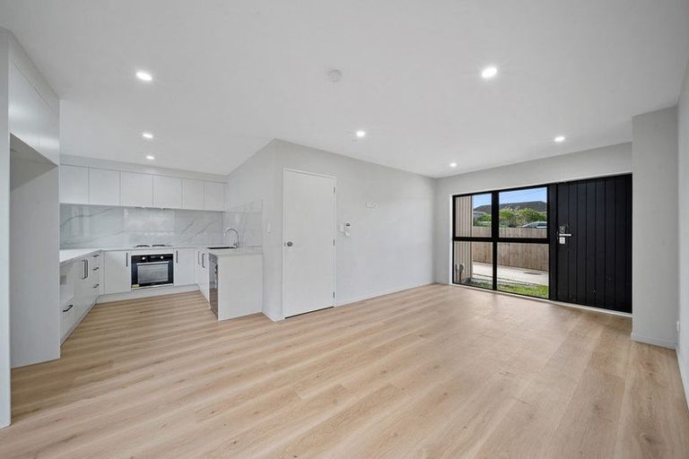 Photo of property in 25 Crawford Avenue, Mangere Bridge, Auckland, 2022