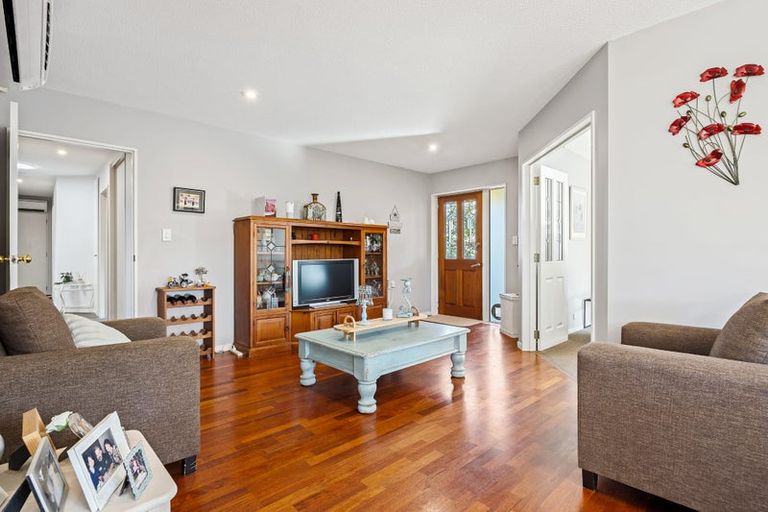 Photo of property in 15 Thornley Place, Woodend, 7610