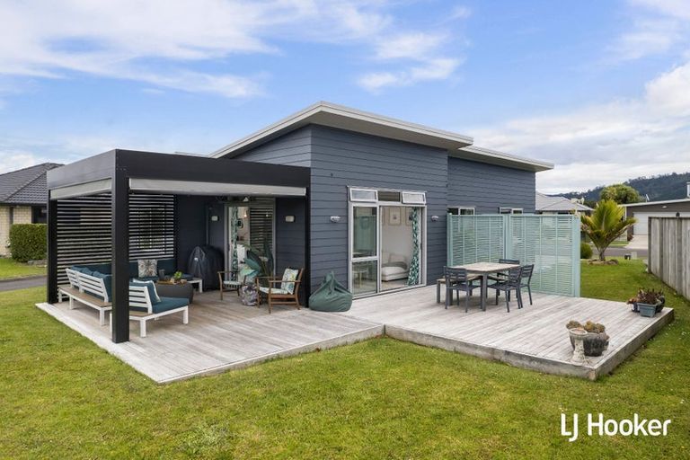 Photo of property in 16 Reel Road, Athenree, Waihi Beach, 3611