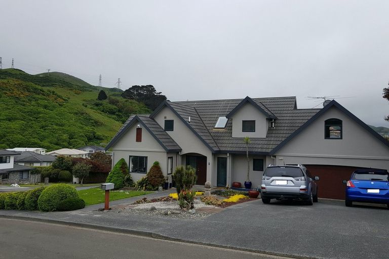 Photo of property in 1 Ridley Green, Churton Park, Wellington, 6037