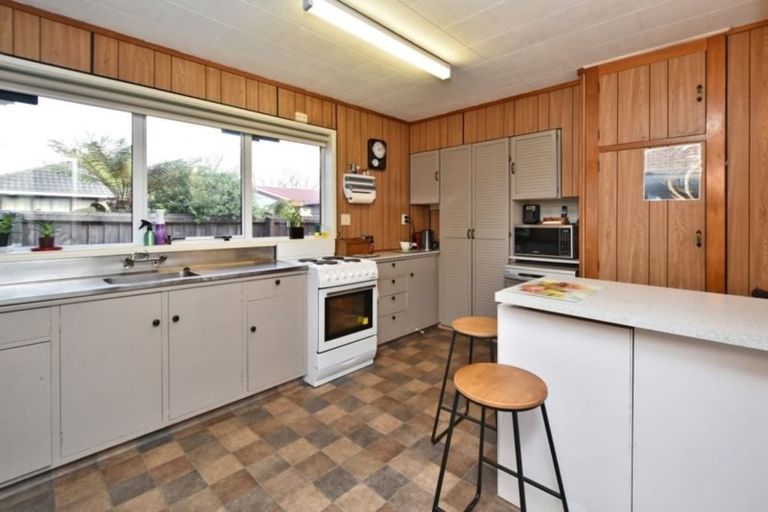 Photo of property in 4 Damien Place, Bromley, Christchurch, 8062