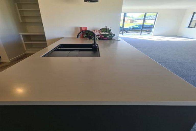 Photo of property in 27 Quinn Crescent, Woodend, 7610