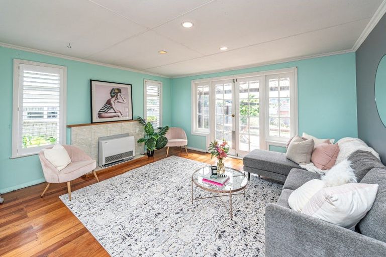 Photo of property in 64 Purnell Street, College Estate, Whanganui, 4500