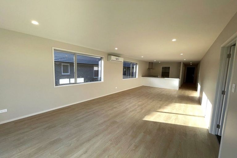 Photo of property in 75 Strange Street, Waitara, 4320