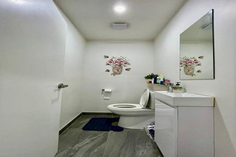 Photo of property in 15 Valour Lane, Papakura, 2110