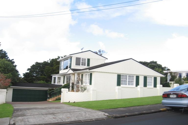 Photo of property in 121 Mellons Bay Road, Mellons Bay, Auckland, 2014