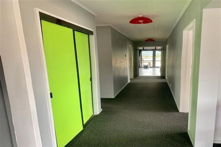 Photo of property in 47 Fergusson Street, Stoke, Nelson, 7011