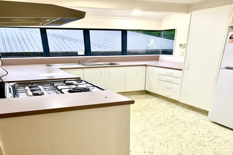 Photo of property in 5 Peter Button Place, Johnsonville, Wellington, 6037