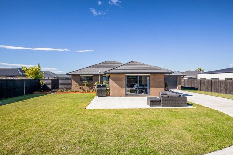 Photo of property in 14 Wearing Place, Kaiapoi, 7630