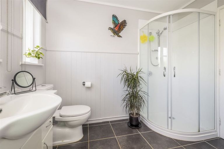 Photo of property in 35 Youngs Road, Papakura, 2110