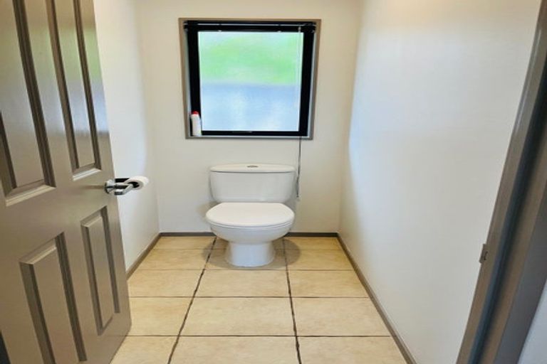 Photo of property in 25 Grabella Place, Papamoa Beach, Papamoa, 3118