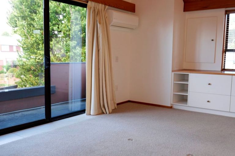 Photo of property in 10 Edgewater Street, Waikanae, 5036