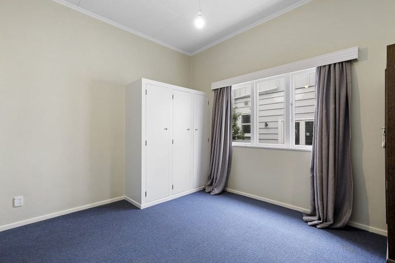 Photo of property in 23 Trent Street, Island Bay, Wellington, 6023