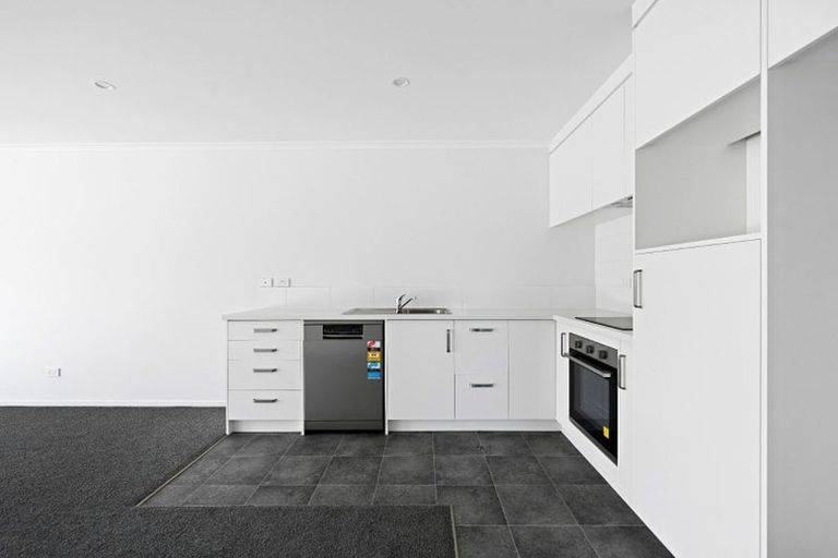 Photo of property in 2/9 Beverley Crescent, Hillcrest, Hamilton, 3216