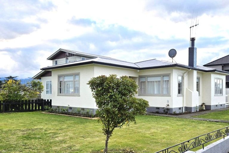 Photo of property in 20 George Street, Dannevirke, 4930