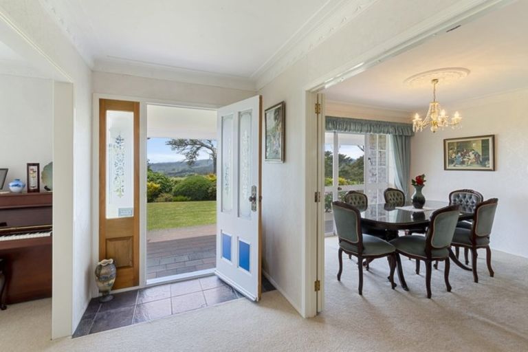 Photo of property in 34 Cherrington Road, Clevedon, Papakura, 2582