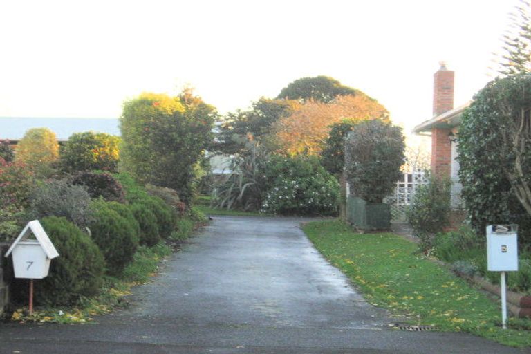 Photo of property in 5 Patricia Place, Hillpark, Auckland, 2102