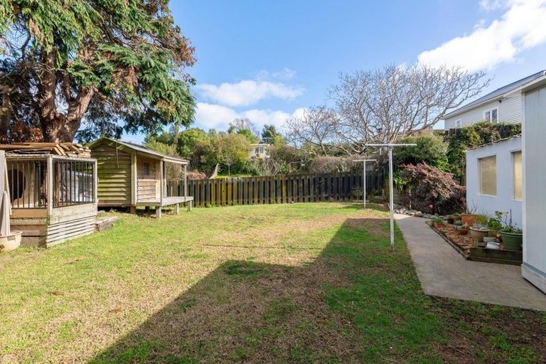 Photo of property in 64 Poplar Avenue, Raumati South, Paraparaumu, 5032