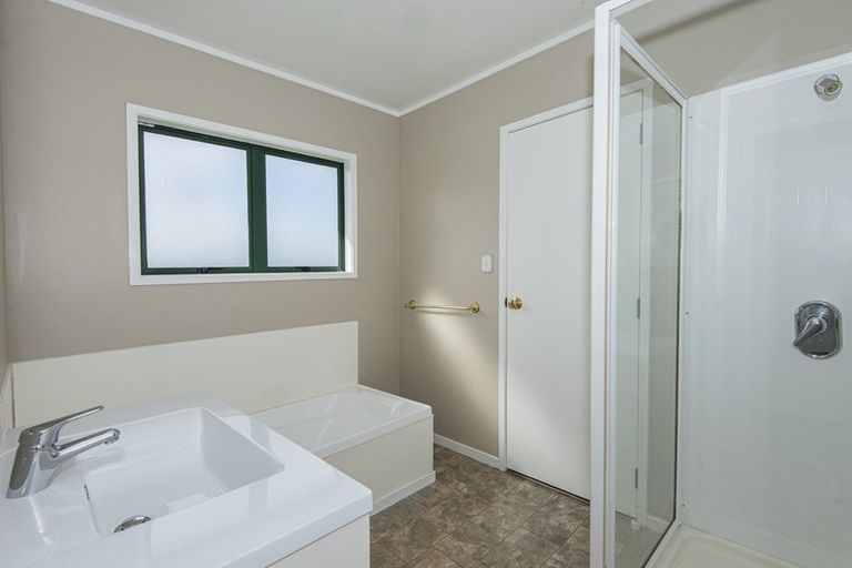 Photo of property in 33 Johnson Road, Hukerenui, Hikurangi, 0182