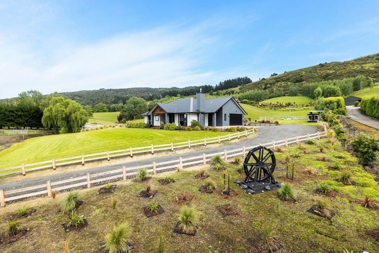 Photo of property in 34 Tara Hills Drive, North Taieri, Mosgiel, 9092