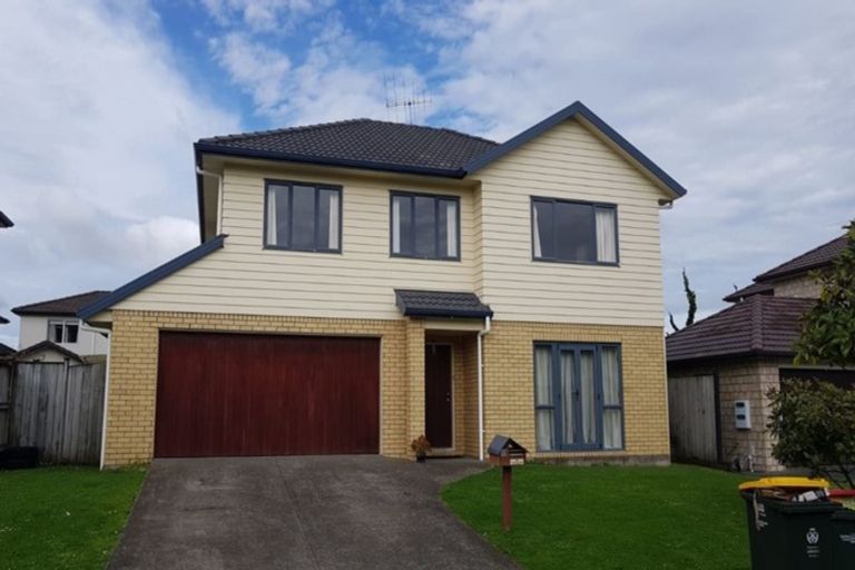 Photo of property in 11 Bridgefield Crescent, Flat Bush, Auckland, 2016