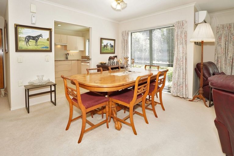 Photo of property in 69 Grosvenor Gardens, Flagstaff, Hamilton, 3210