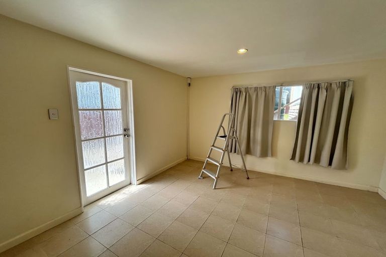 Photo of property in 203 Don Buck Road, Massey, Auckland, 0614