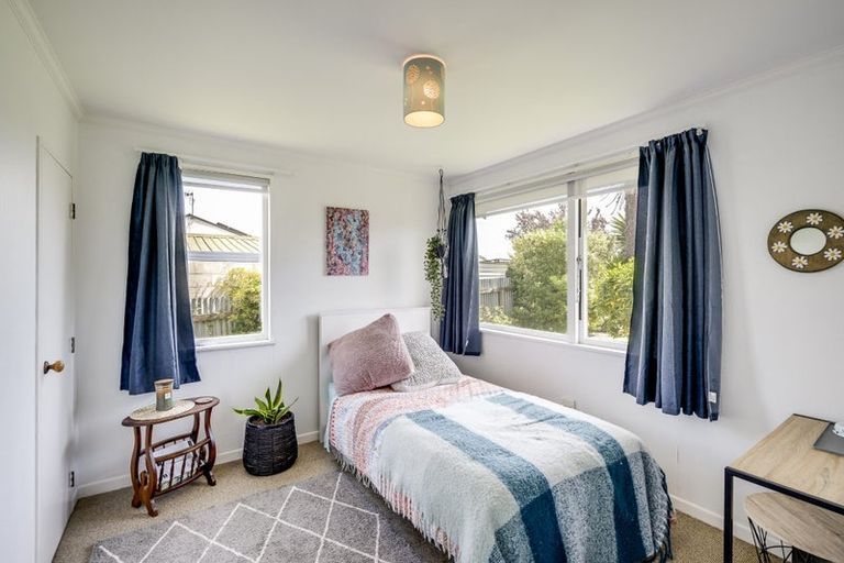 Photo of property in 32 Skerrett Crescent, Tamatea, Napier, 4112