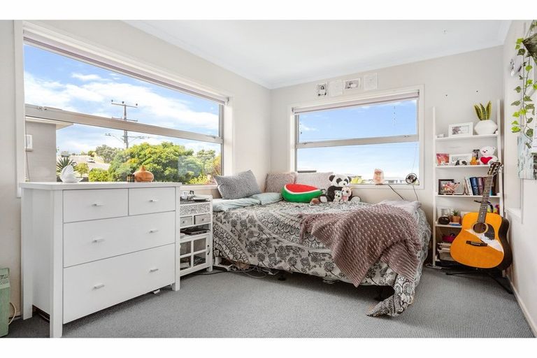 Photo of property in 128 Maire Road, Orewa, 0931