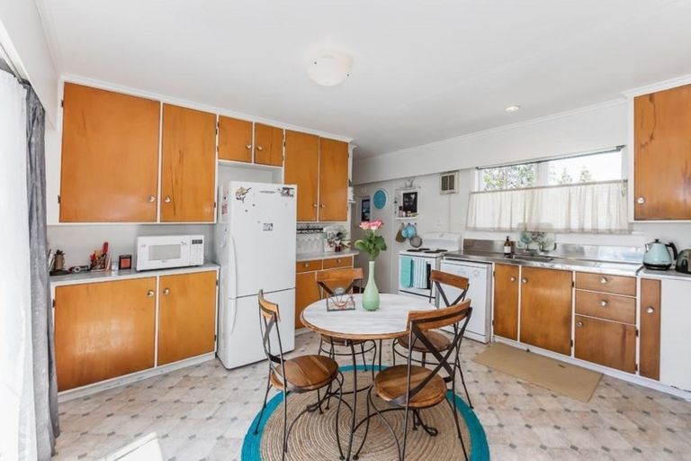 Photo of property in 327 Rodney Street, Wellsford, 0900