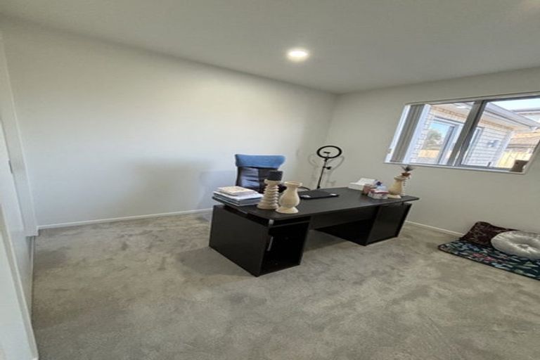 Photo of property in 61a Archibald Road, Kelston, Auckland, 0602