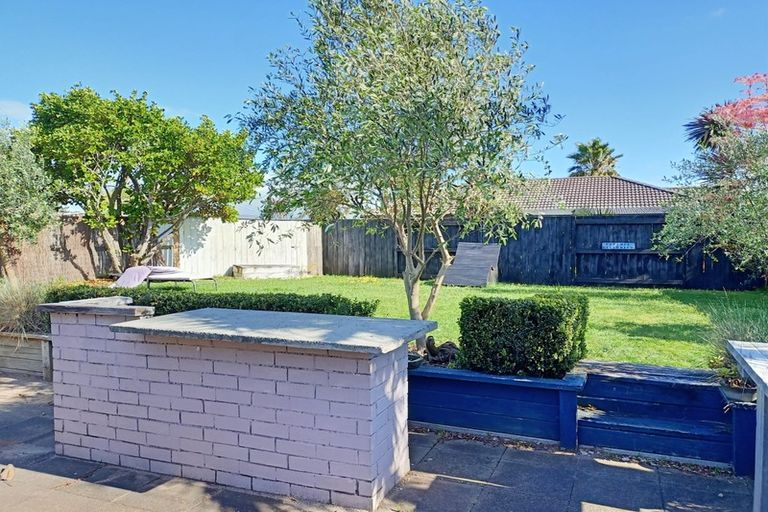 Photo of property in 42 Katerini Grove, Papamoa Beach, Papamoa, 3118