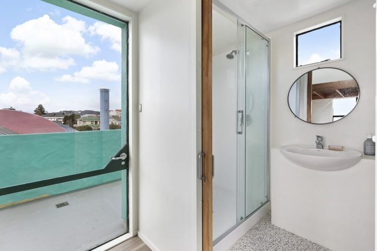 Photo of property in 175 Grant Road, Thorndon, Wellington, 6011