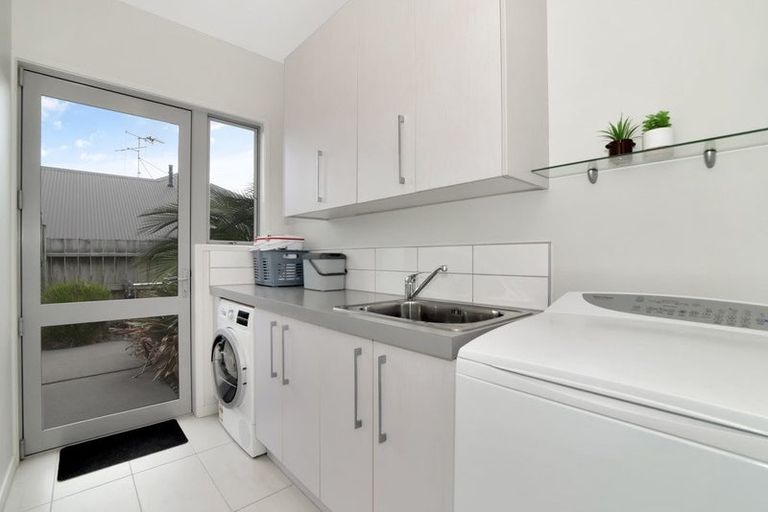 Photo of property in 24 Riddington Rise, Ohauiti, Tauranga, 3112