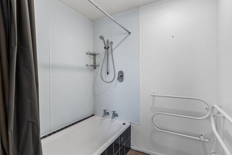 Photo of property in 1/16a Steadman Road, Broomfield, Christchurch, 8042