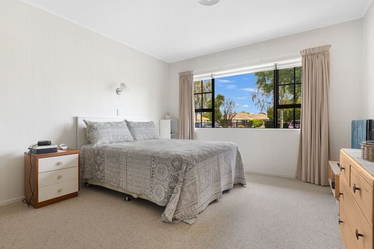 Photo of property in 146 Victoria Street, Cambridge, 3434