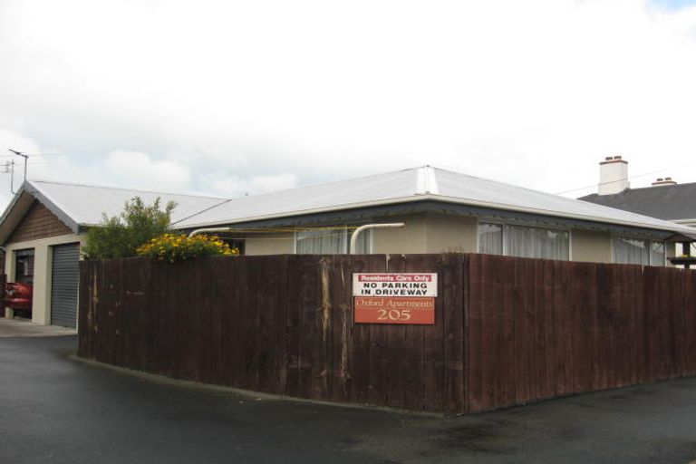 Photo of property in 205 Oxford Street, South Dunedin, Dunedin, 9012