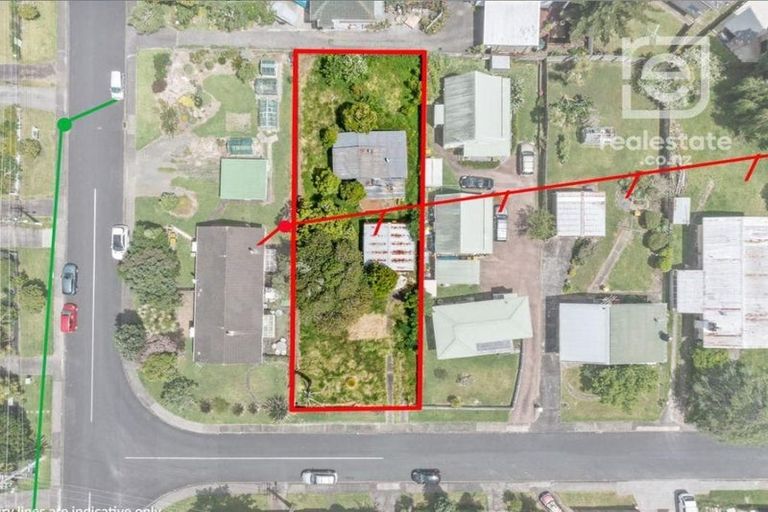 Photo of property in 4 Dawnhaven Drive, Te Atatu Peninsula, Auckland, 0610