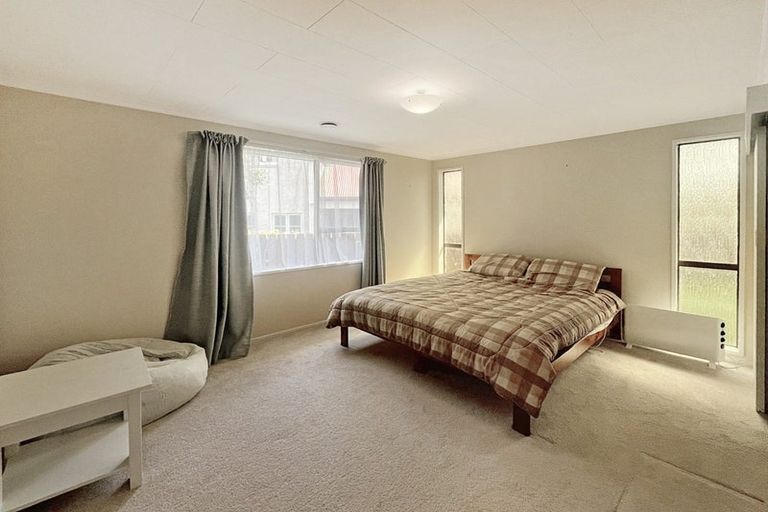 Photo of property in 2 Alaska Court, Awapuni, Palmerston North, 4412