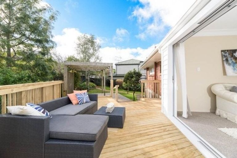 Photo of property in 123 Exmouth Road, Northcote, Auckland, 0627