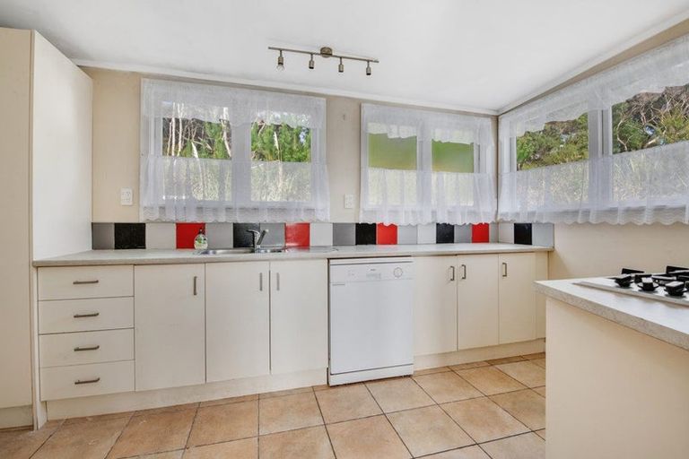 Photo of property in 4 Ferngully Road, Helensville, Kaukapakapa, 0871