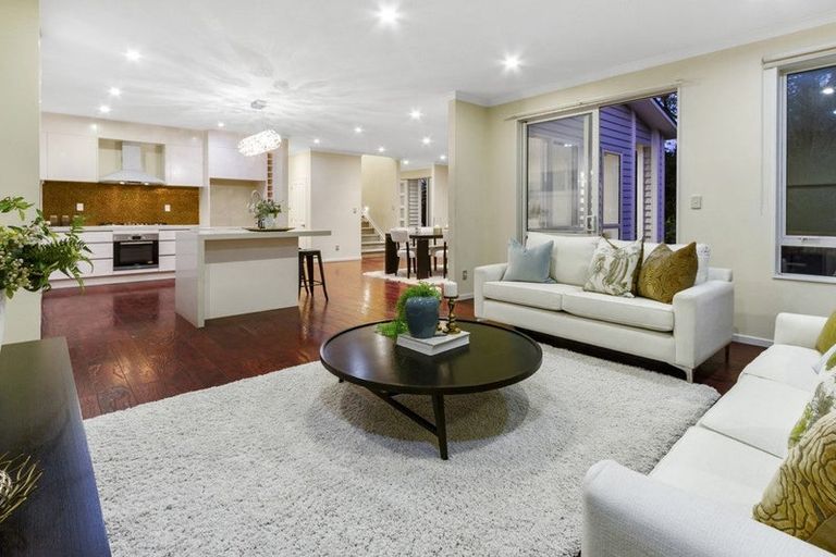 Photo of property in 9 Carex Way, Long Bay, Auckland, 0630