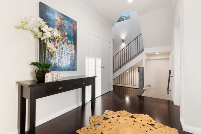 Photo of property in 201 Bleakhouse Road, Mellons Bay, Auckland, 2014