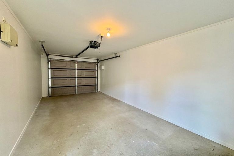 Photo of property in 6 Virginia Street, Henderson, Auckland, 0612