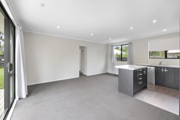 Photo of property in 28 Railway Terrace East, Glentunnel, Sheffield, 7673