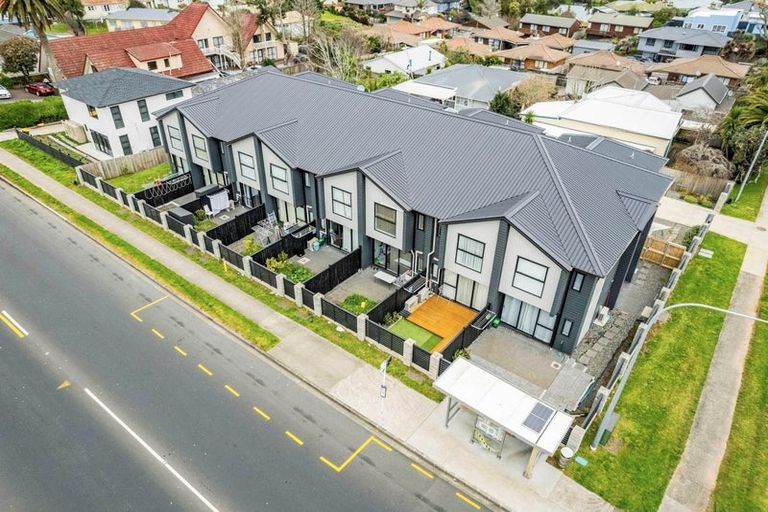 Photo of property in 2/55 Great South Road, Papakura, 2110