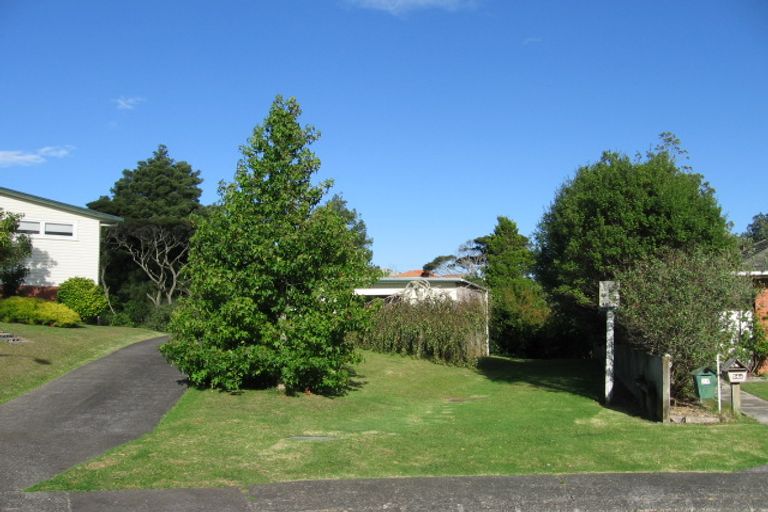 Photo of property in 2/24 Dudding Avenue, Northcote, Auckland, 0627